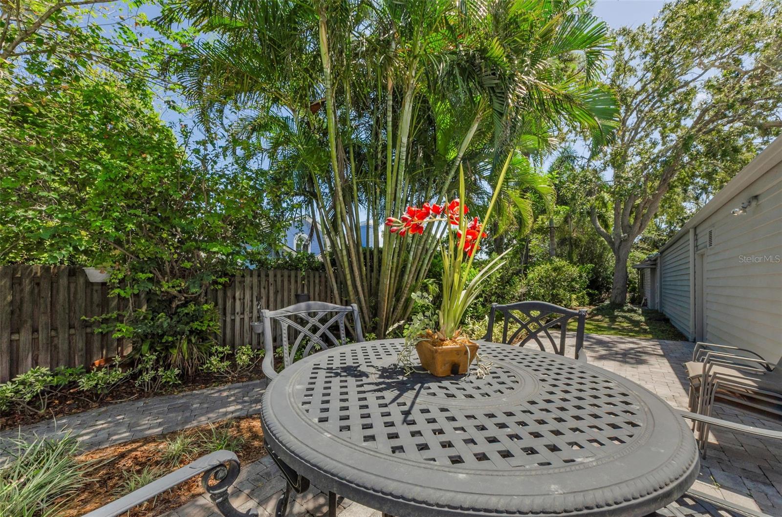 Image 36 of 56 For 10425 Longwood Drive