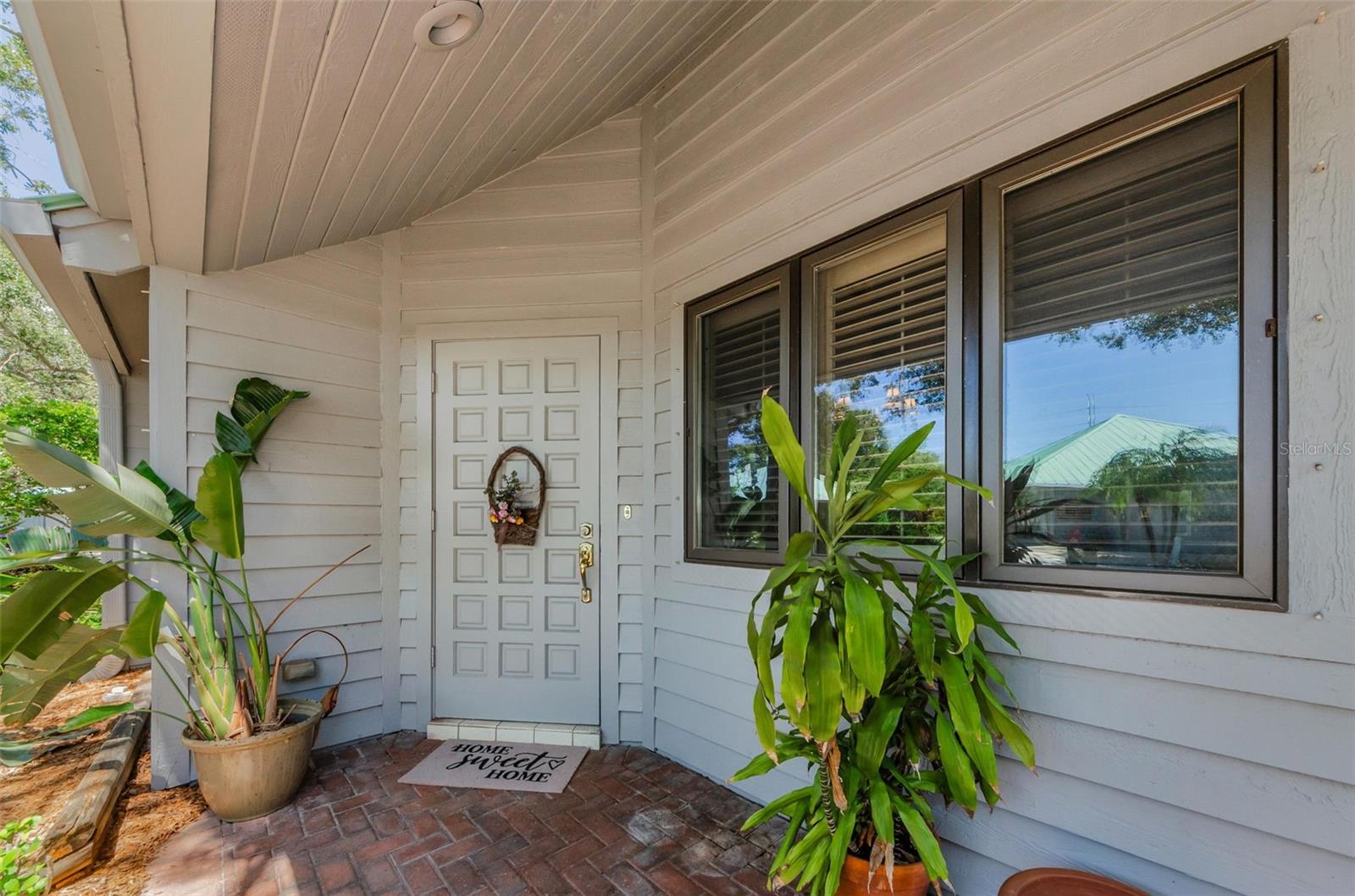 Image 4 of 56 For 10425 Longwood Drive