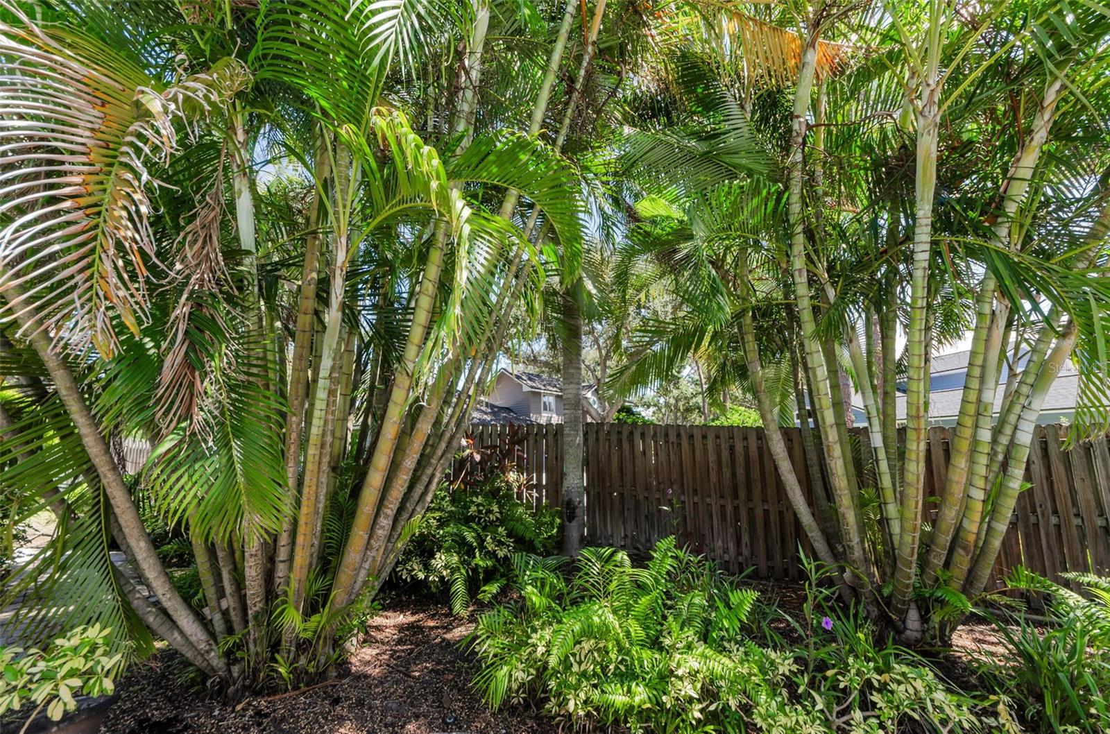 Image 40 of 56 For 10425 Longwood Drive