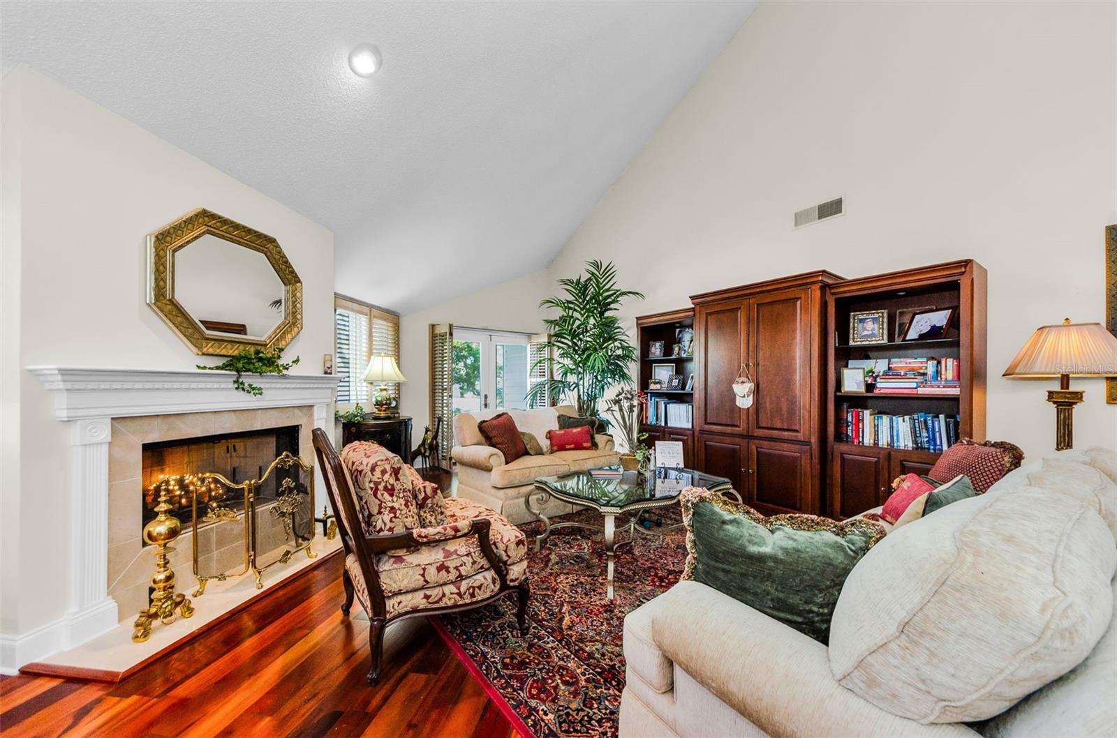 Image 7 of 56 For 10425 Longwood Drive