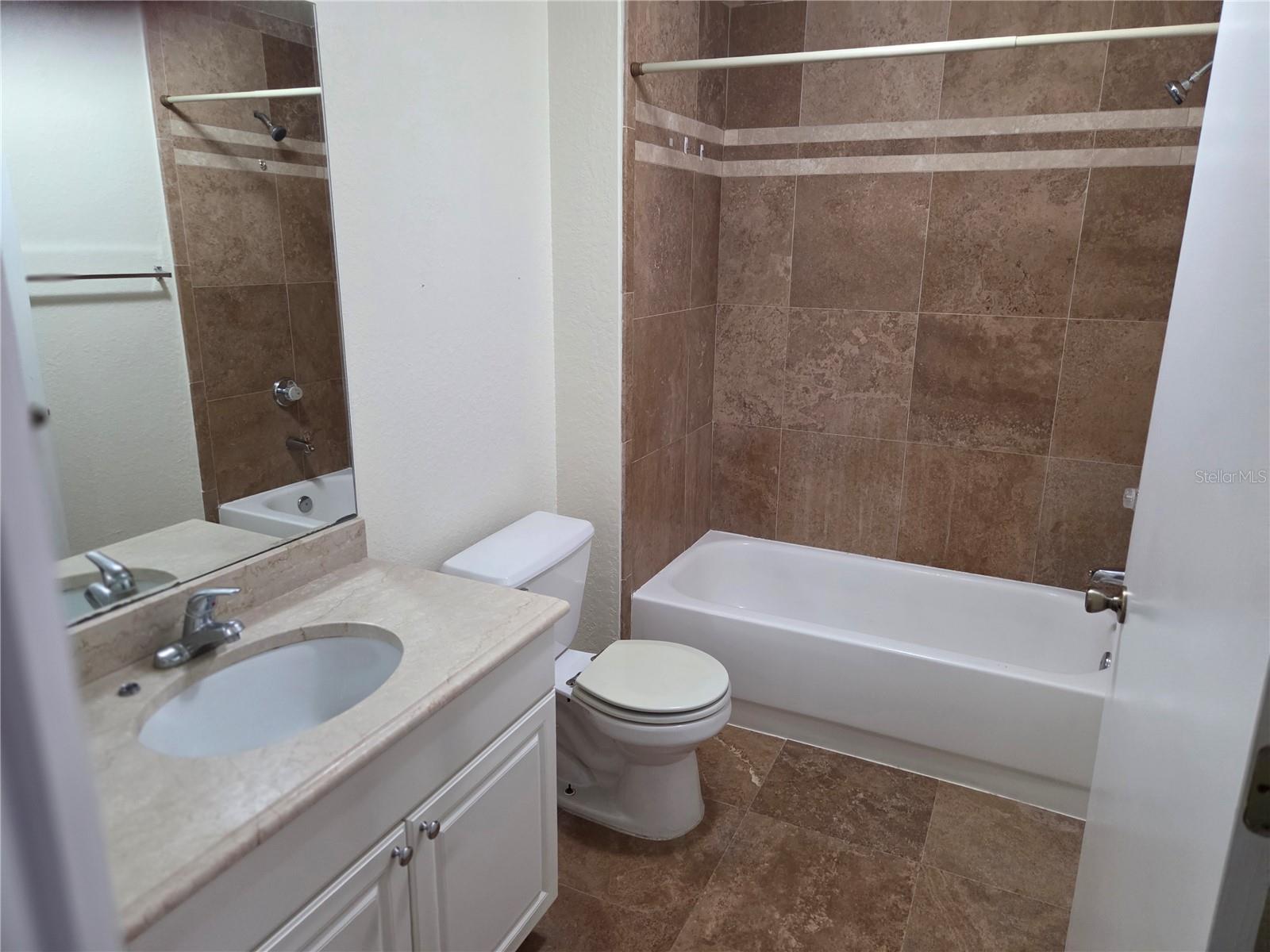 Image 7 of 11 For 8513 Island Breeze Lane 202