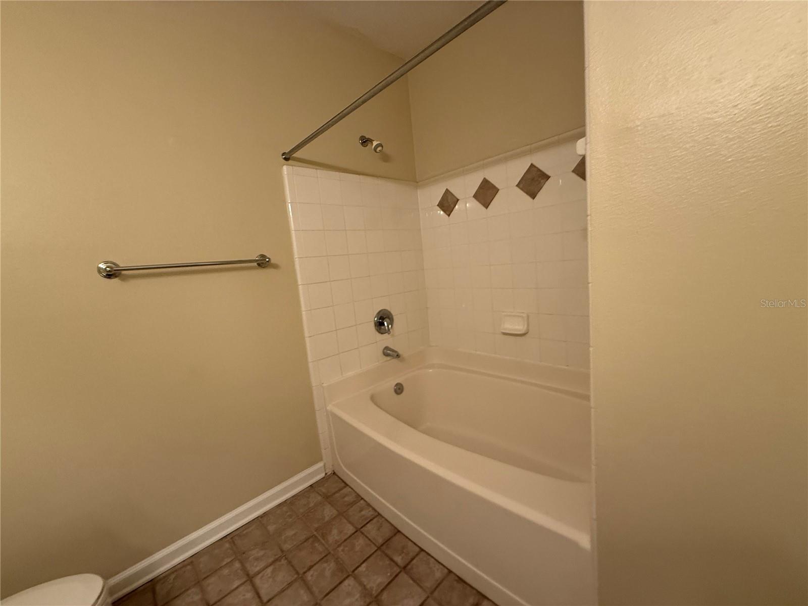 Image 10 of 20 For 4207 Dale Mabry Highway 2206
