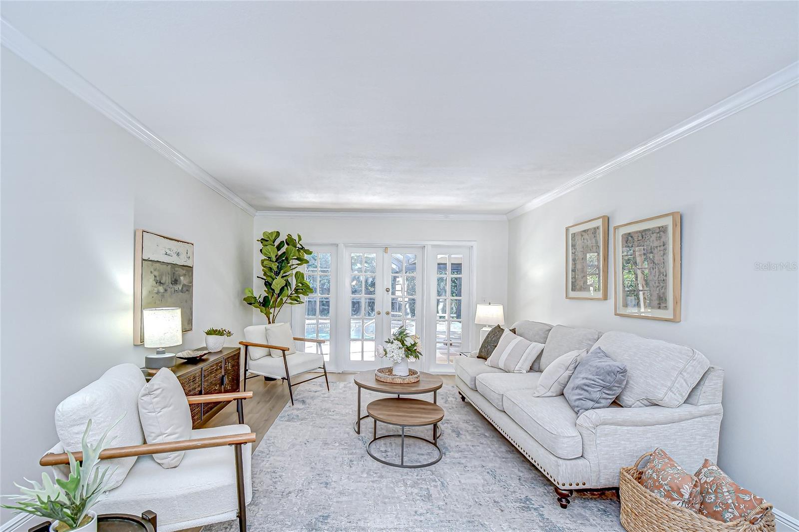 Listing photo id 0 for 6011 Soaring Avenue