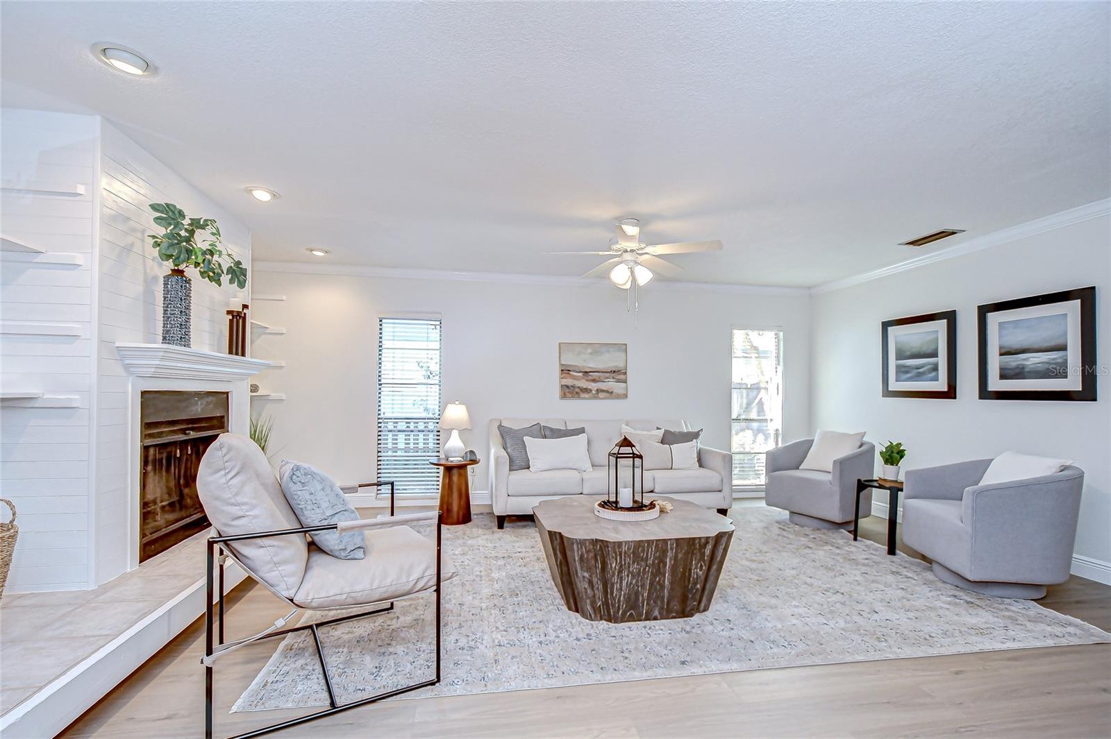 Listing photo id 21 for 6011 Soaring Avenue