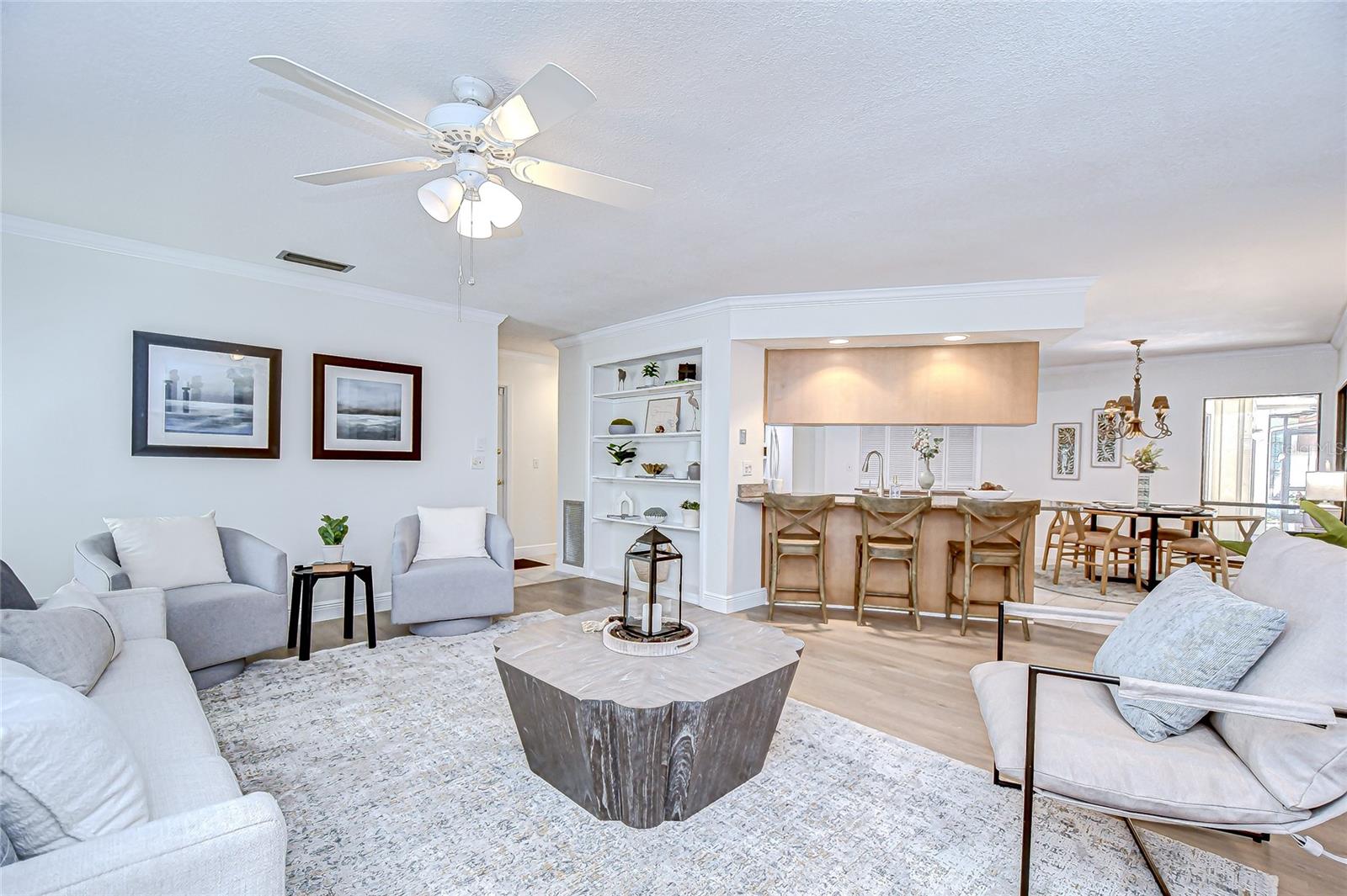 Listing photo id 23 for 6011 Soaring Avenue