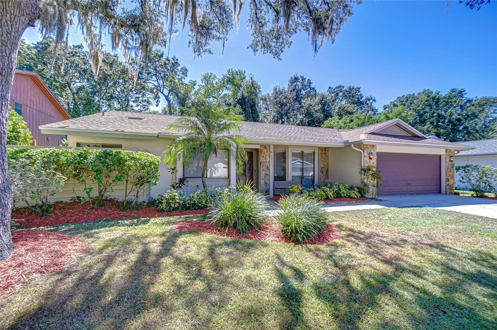 Listing photo id 35 for 6011 Soaring Avenue