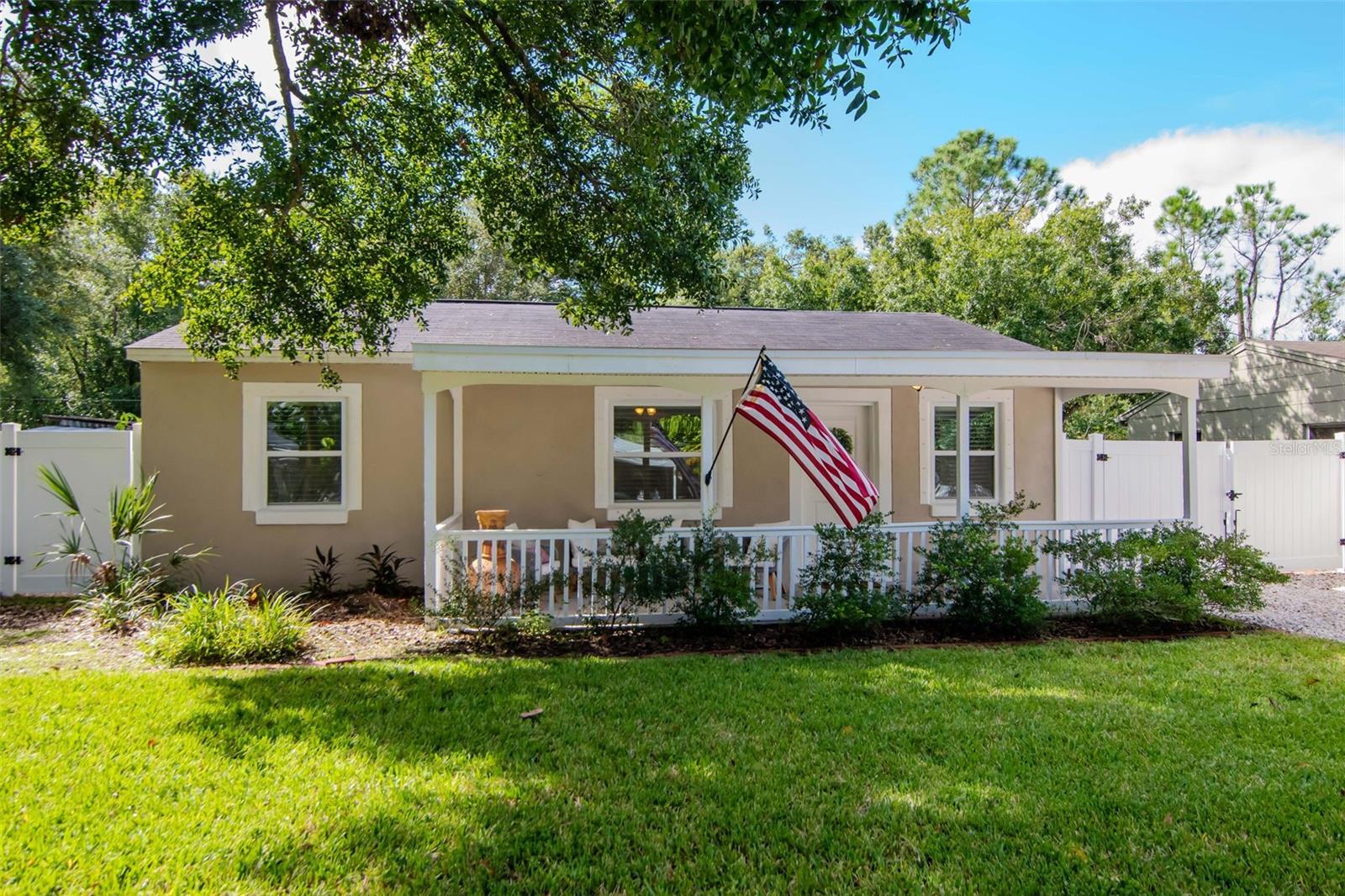 Listing photo id 0 for 4714 Bay View Avenue