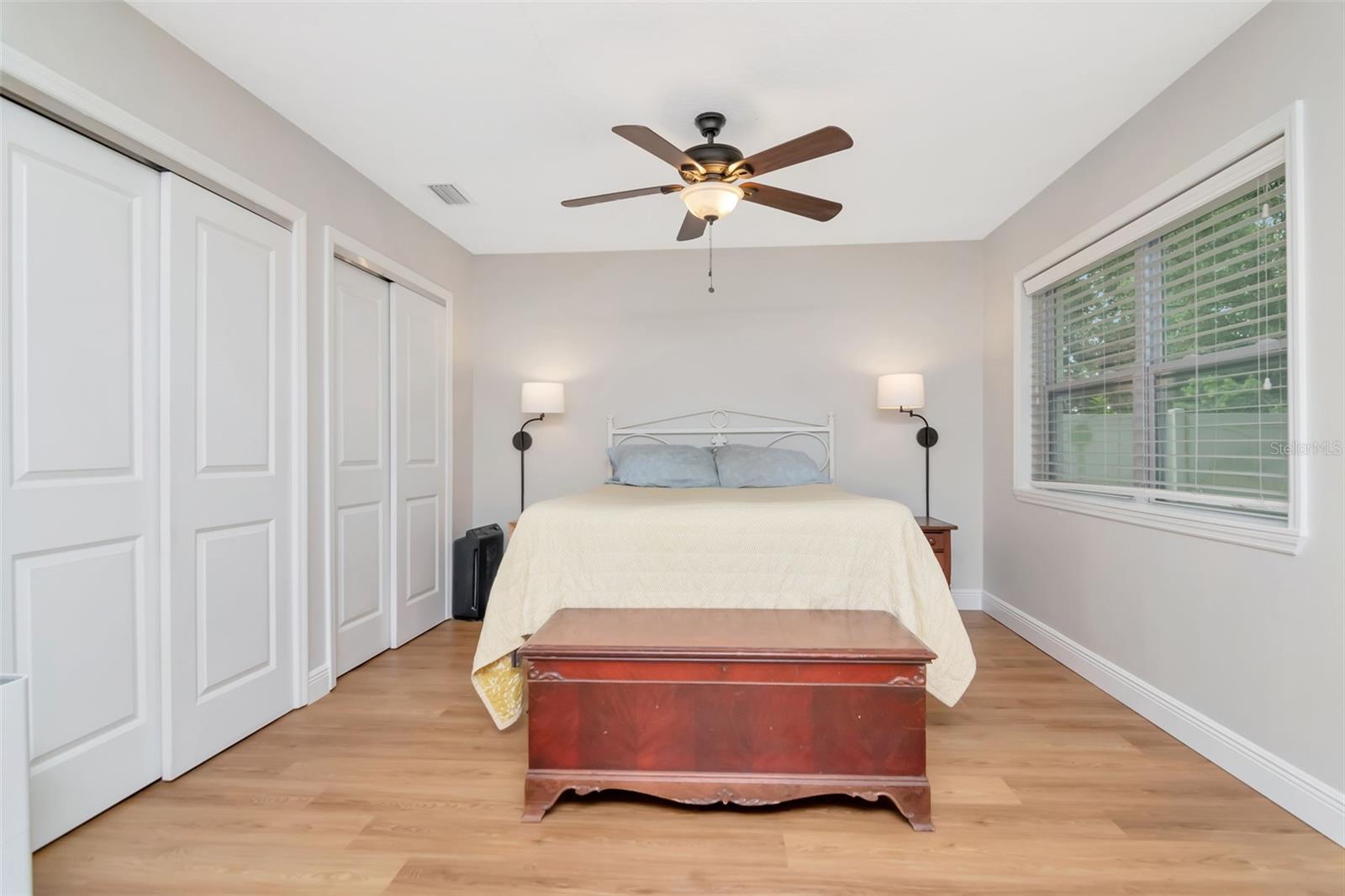 Listing photo id 22 for 4714 Bay View Avenue