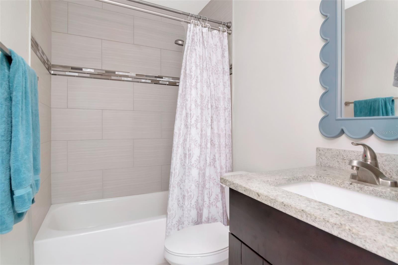 Listing photo id 27 for 4714 Bay View Avenue