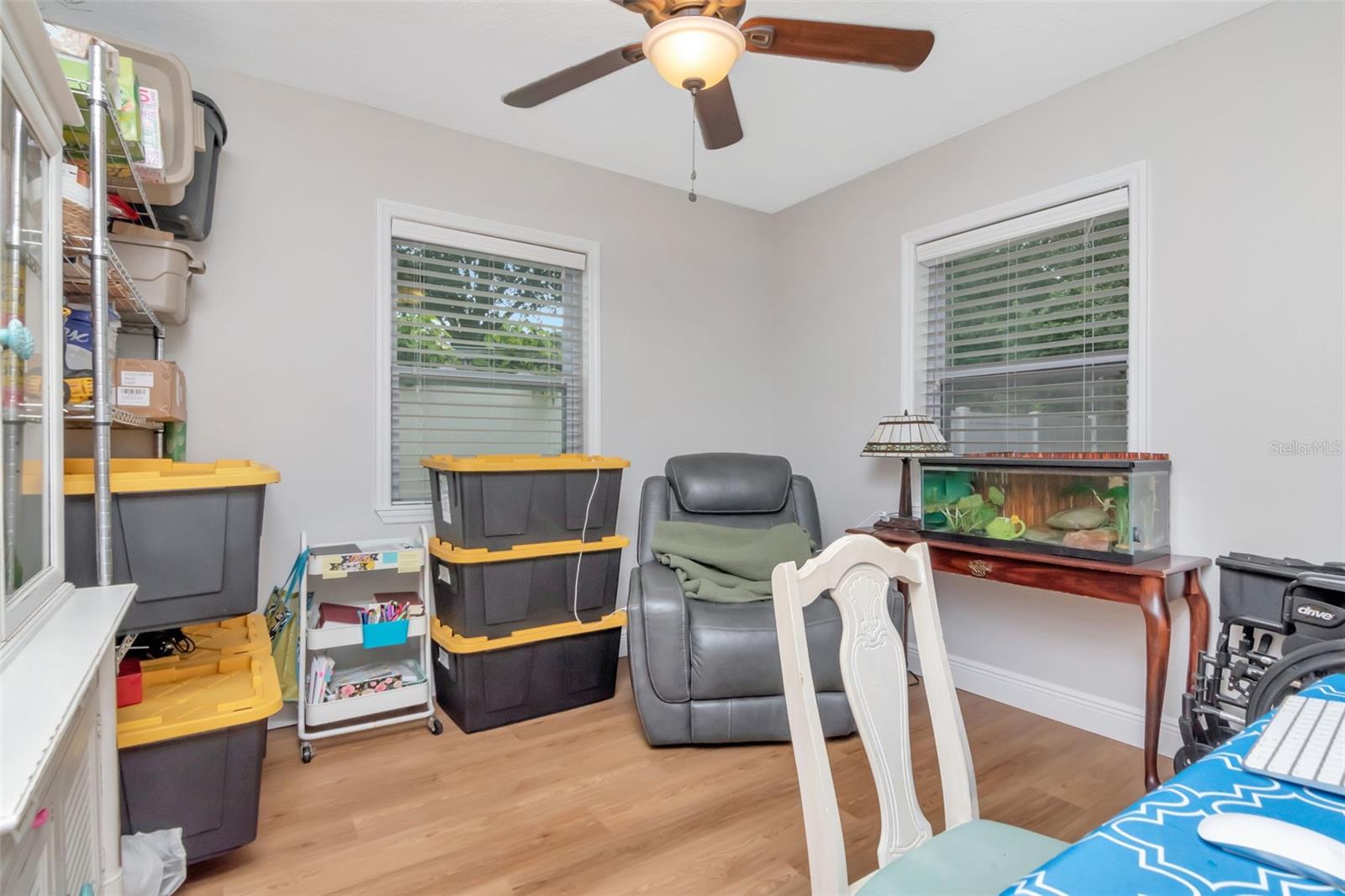 Listing photo id 28 for 4714 Bay View Avenue