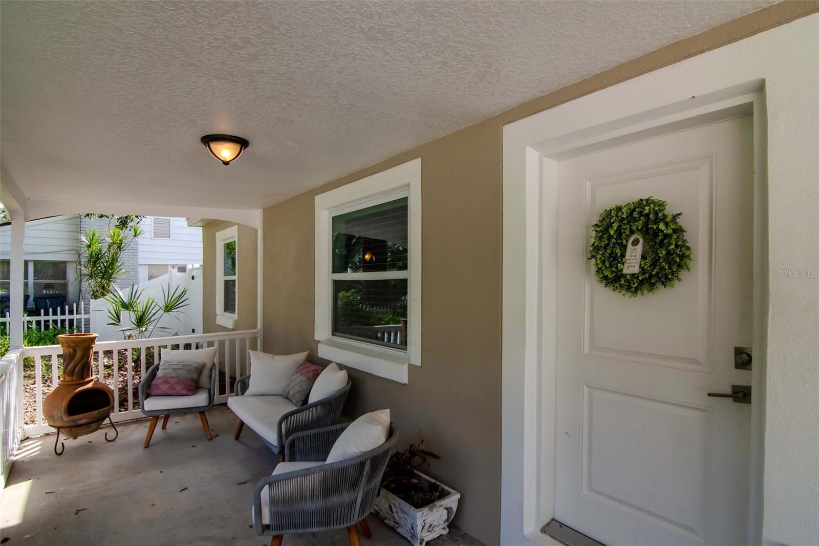 Listing photo id 2 for 4714 Bay View Avenue