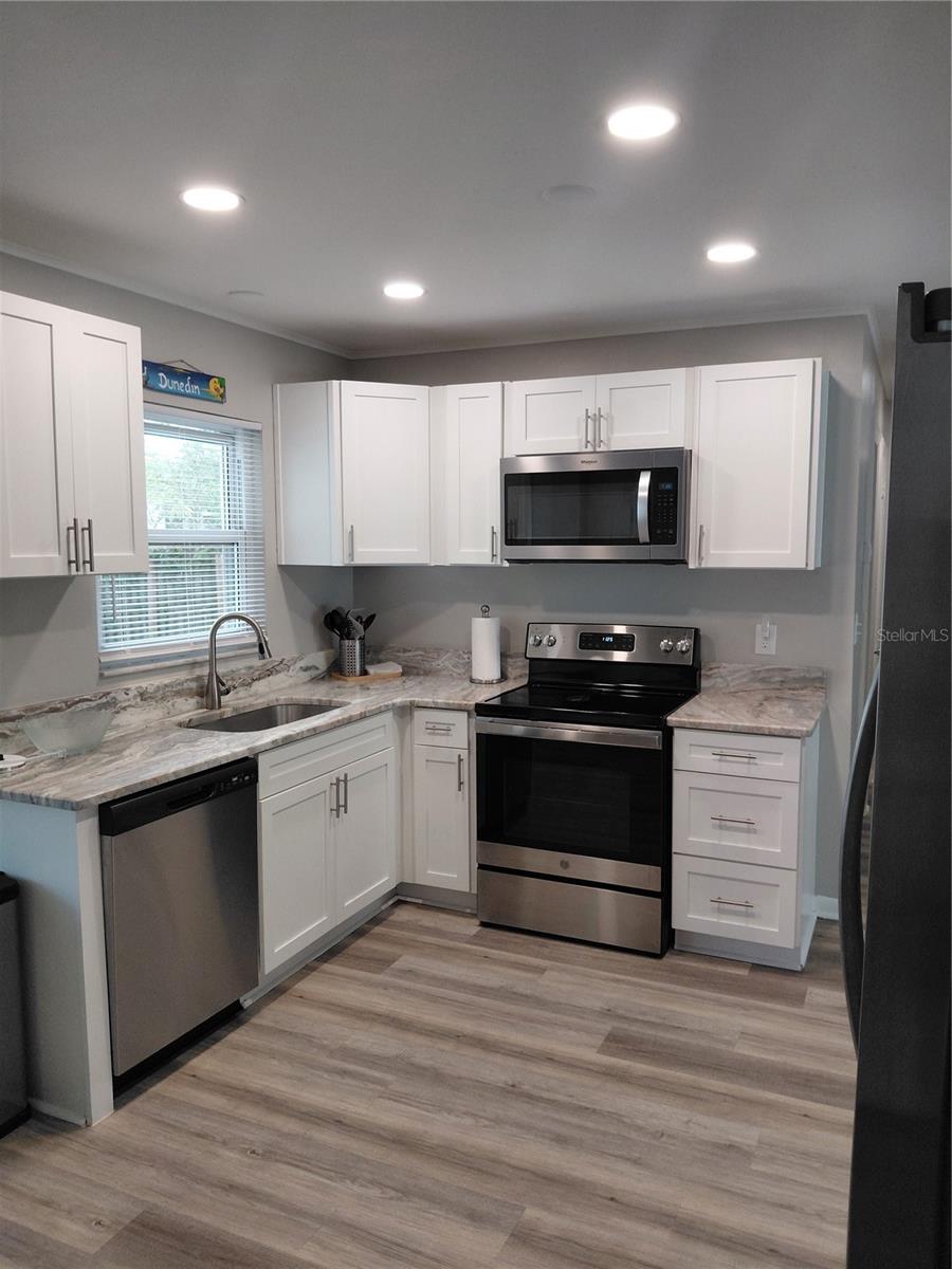 Image 3 of 13 For 1484 Michigan Boulevard