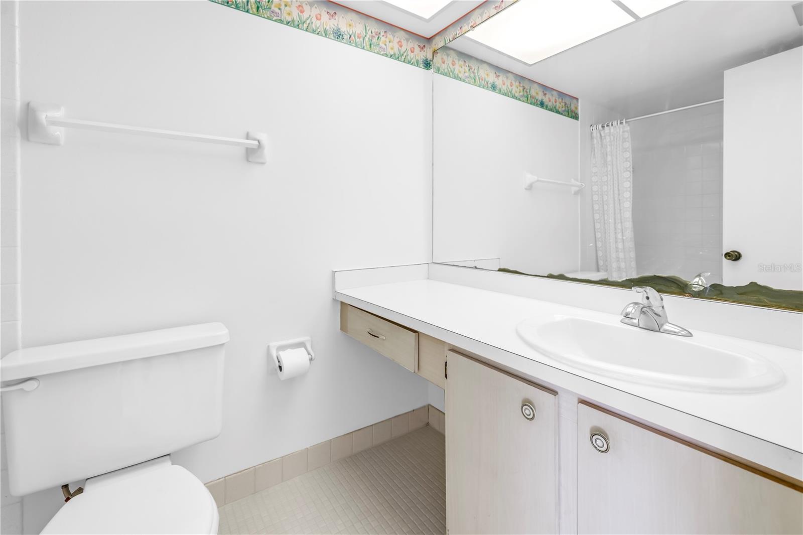 Image 18 of 34 For 4915 Bay Street Ne 222