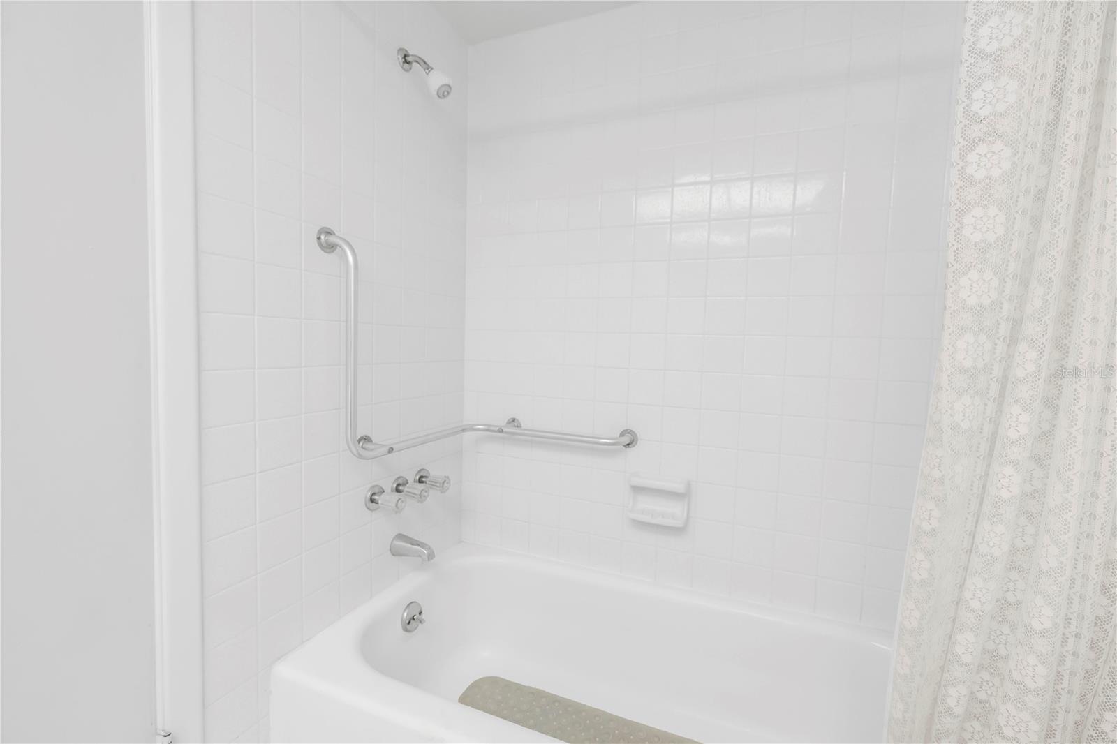 Image 19 of 34 For 4915 Bay Street Ne 222