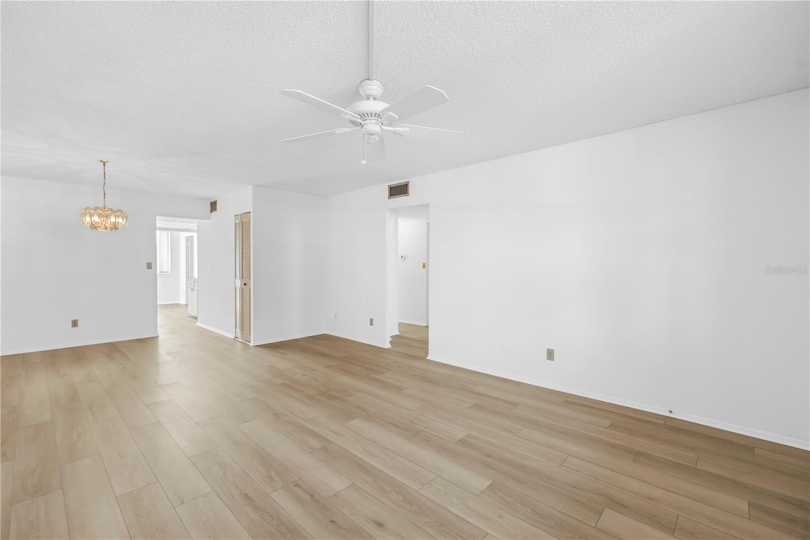 Image 4 of 34 For 4915 Bay Street Ne 222