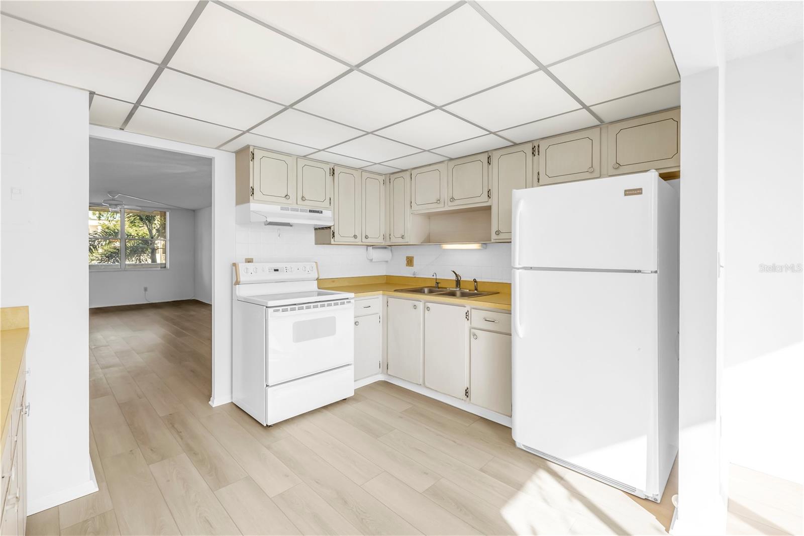 Image 6 of 34 For 4915 Bay Street Ne 222
