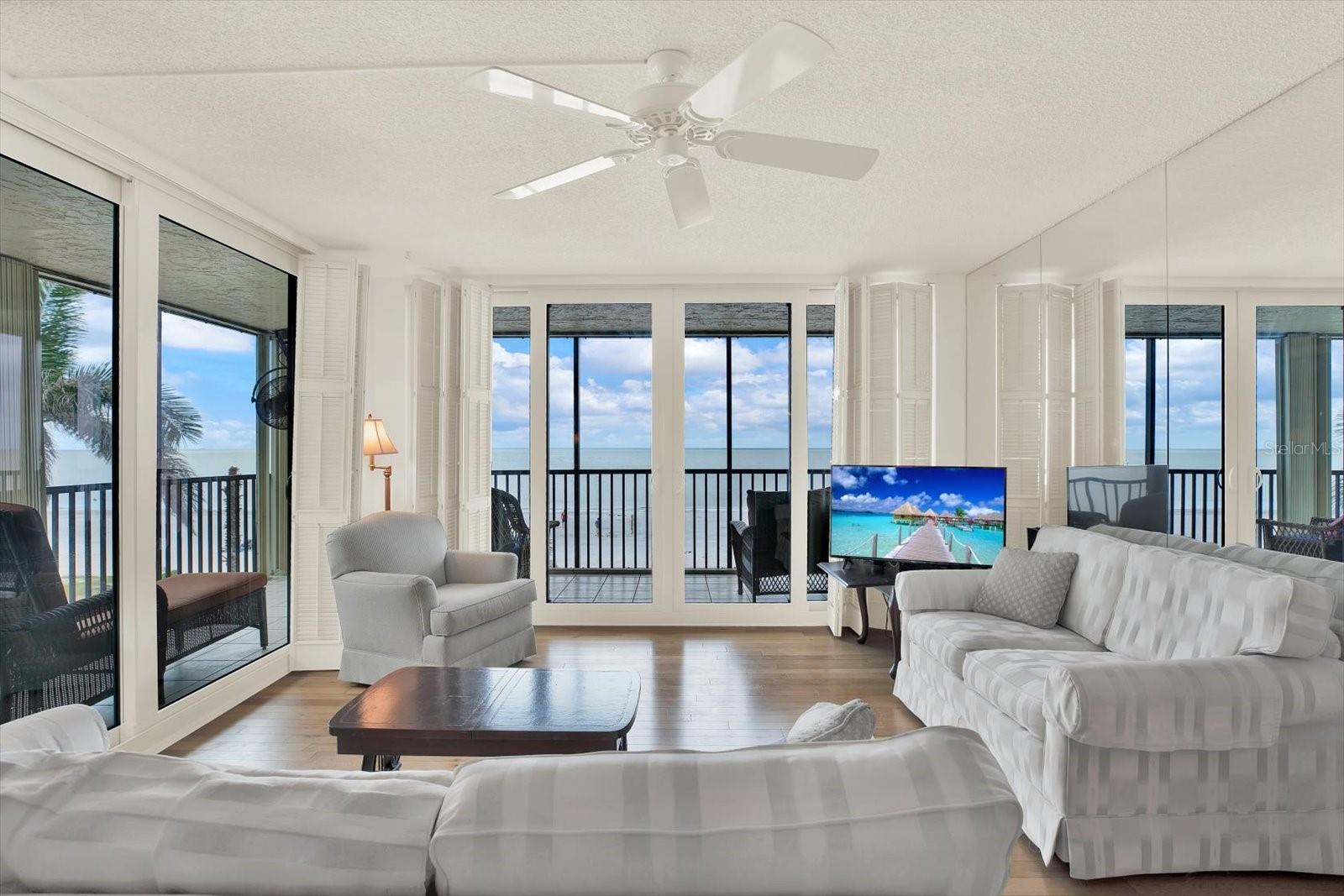 Image 4 of 40 For 18304 Gulf Boulevard 219