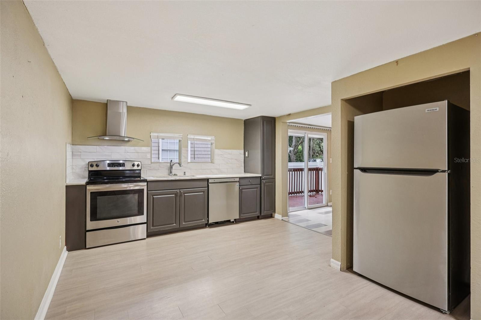 Image 5 of 25 For 19214 Livengood Road