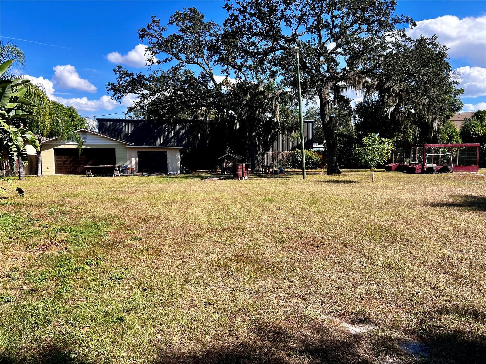 Listing photo id 52 for 5105 45th Street