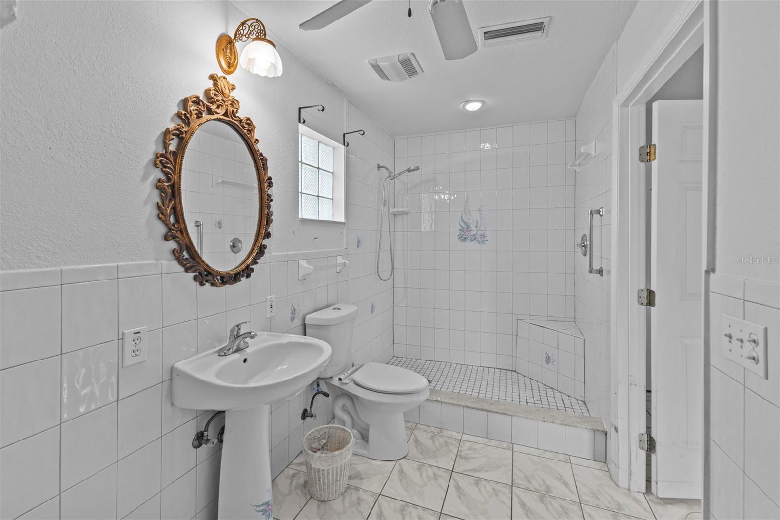 Image 20 of 25 For 12818 Willowdale Way