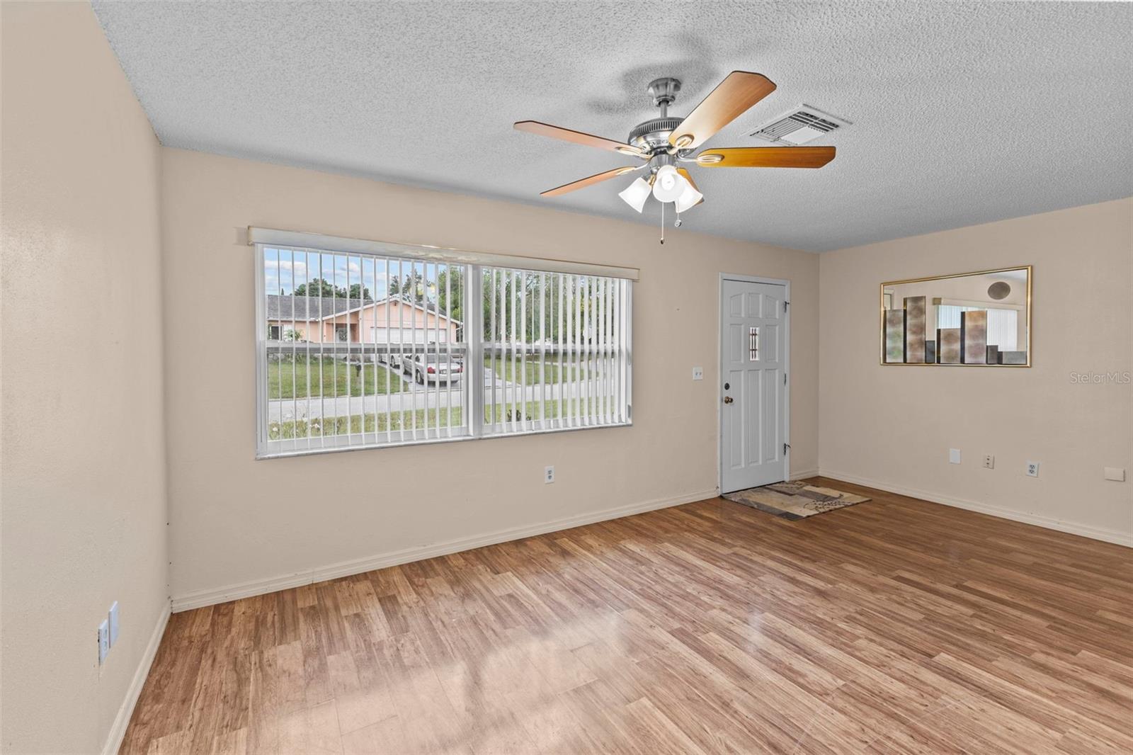Image 6 of 25 For 12818 Willowdale Way