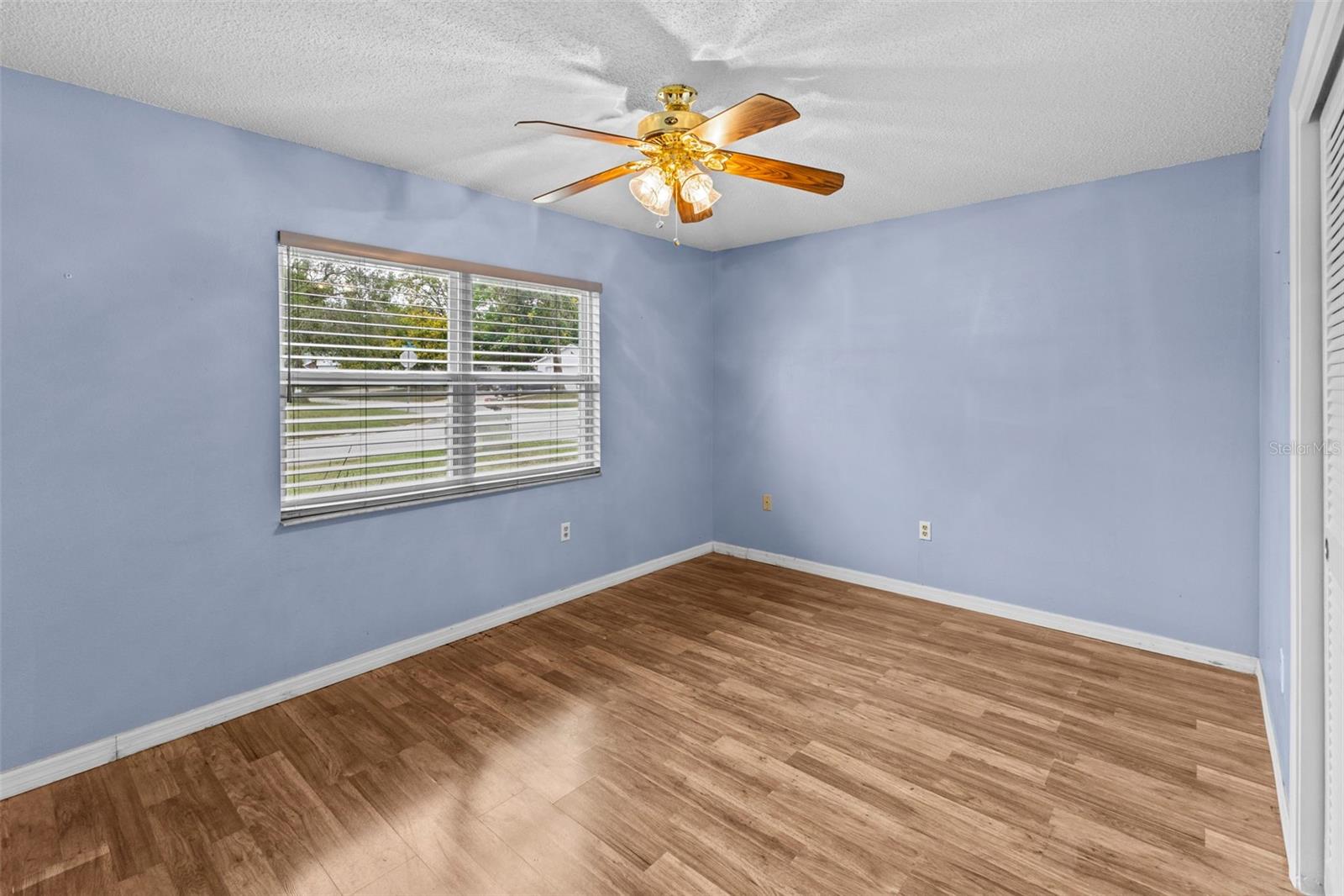 Image 7 of 25 For 12818 Willowdale Way