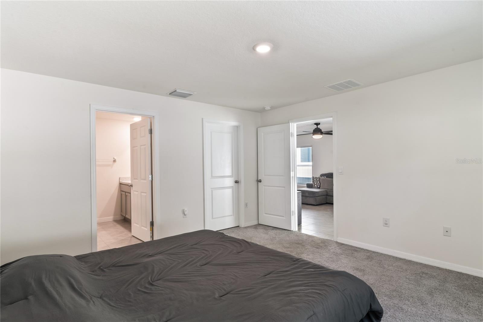 Image 17 of 40 For 37209 Kings Crown Drive