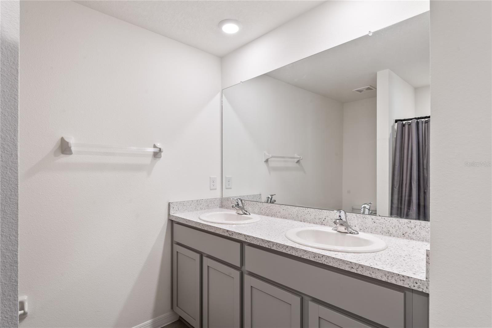 Image 19 of 40 For 37209 Kings Crown Drive