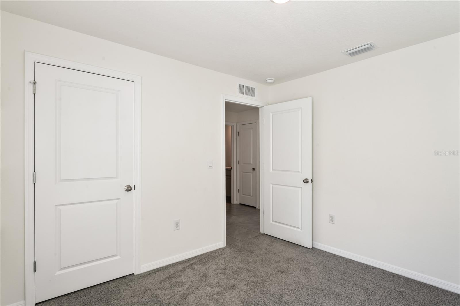 Image 24 of 40 For 37209 Kings Crown Drive