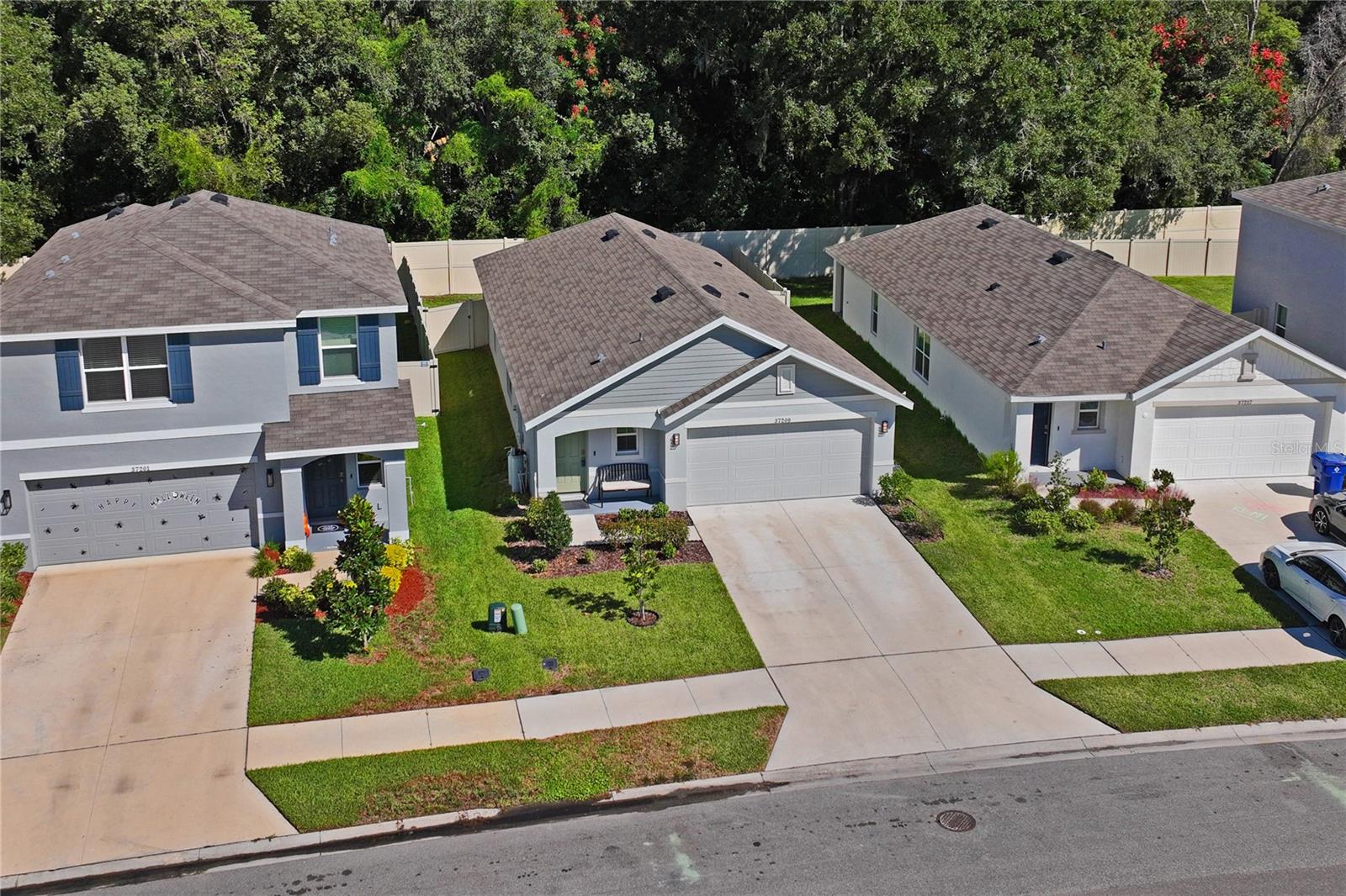 Image 34 of 40 For 37209 Kings Crown Drive