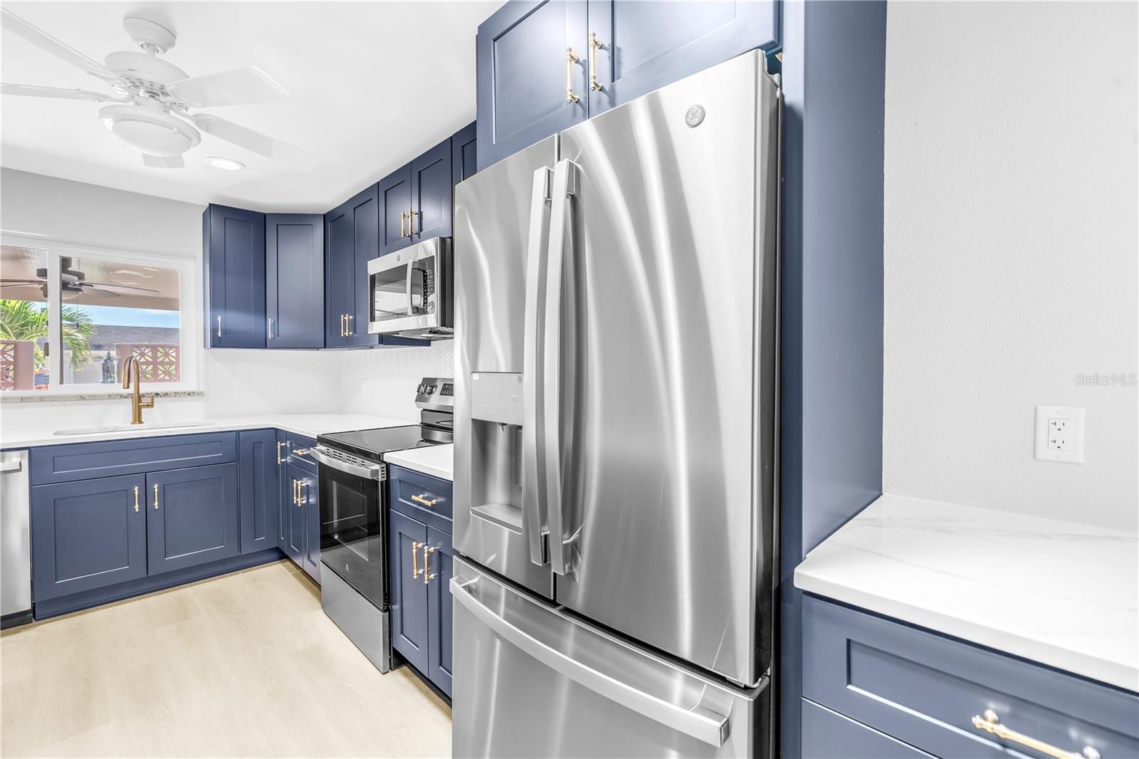 Image 15 of 97 For 433 Boca Ciega Point Boulevard S 1012