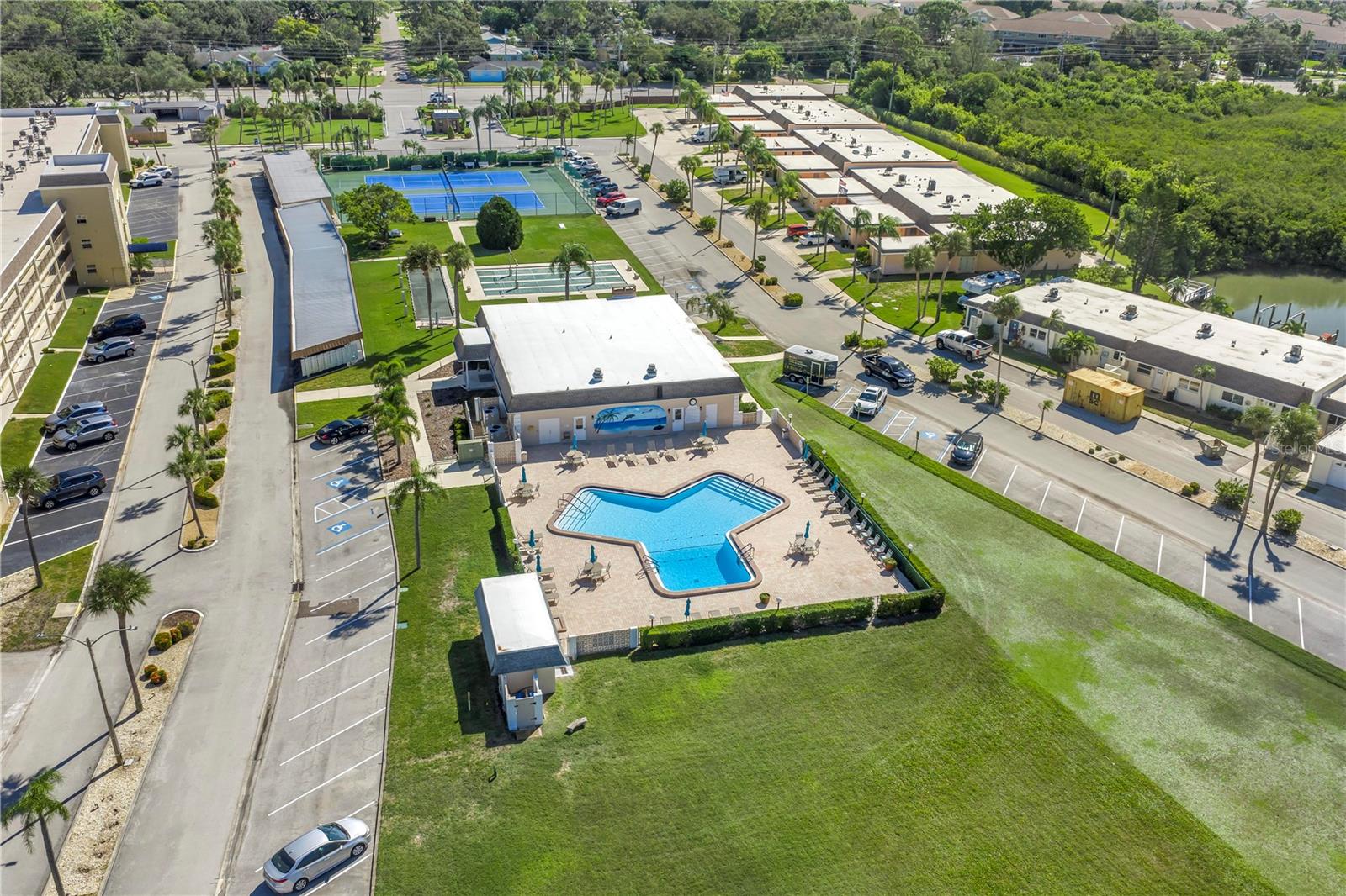Image 61 of 97 For 433 Boca Ciega Point Boulevard S 1012