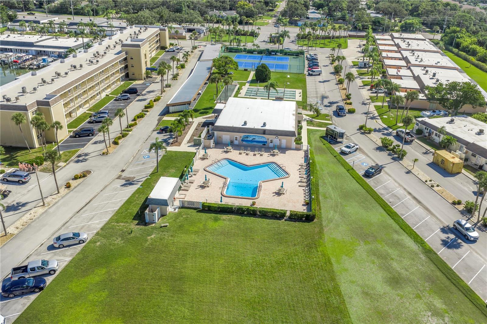 Image 62 of 97 For 433 Boca Ciega Point Boulevard S 1012