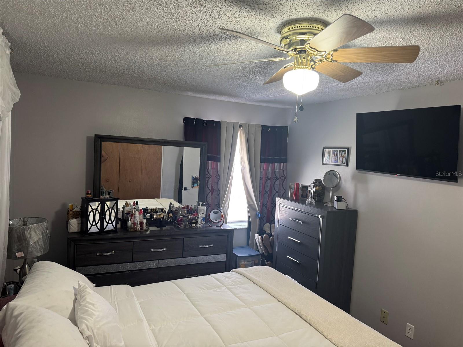 Image 23 of 36 For 5102 Crestmore Court