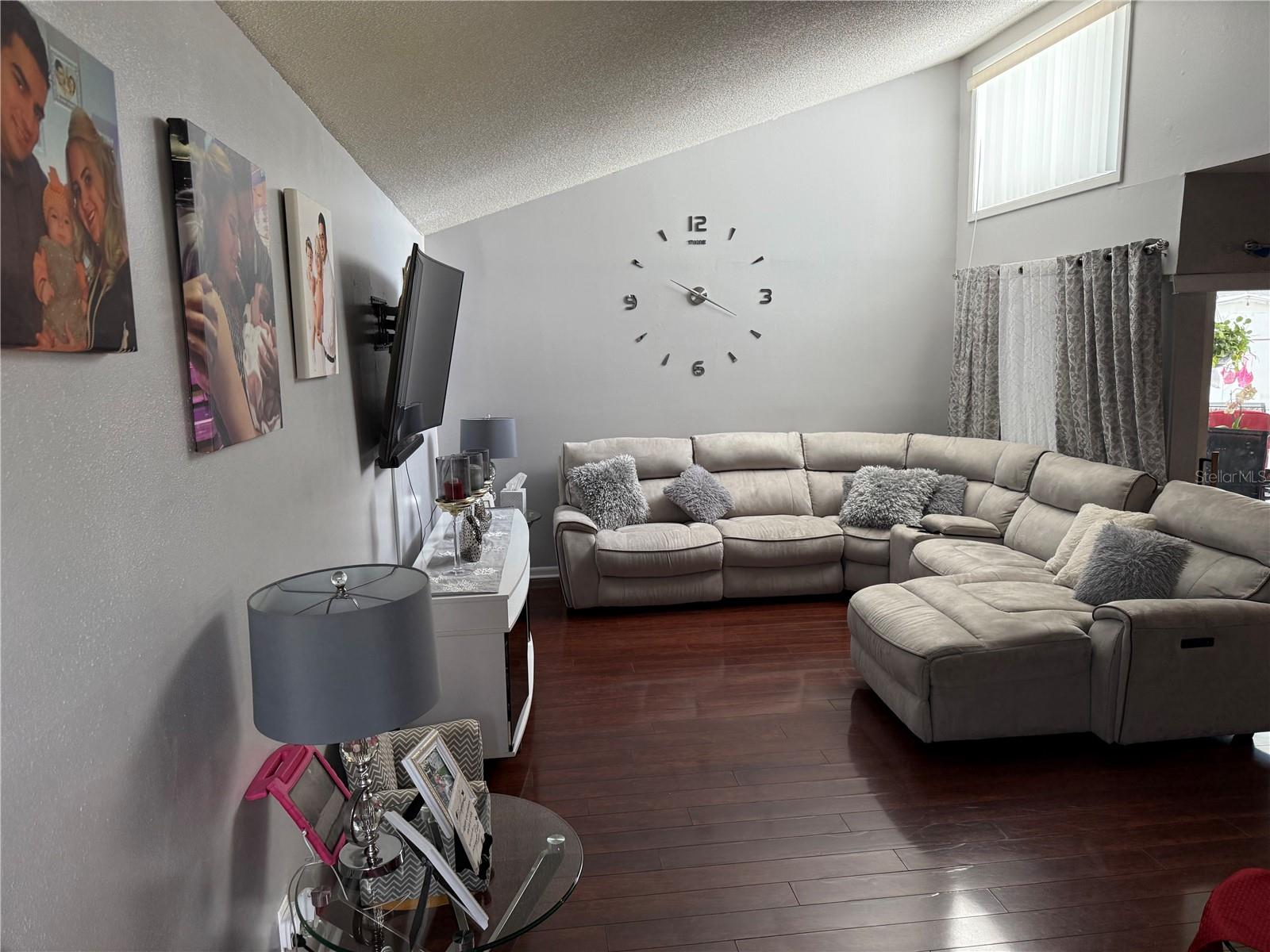 Image 6 of 36 For 5102 Crestmore Court