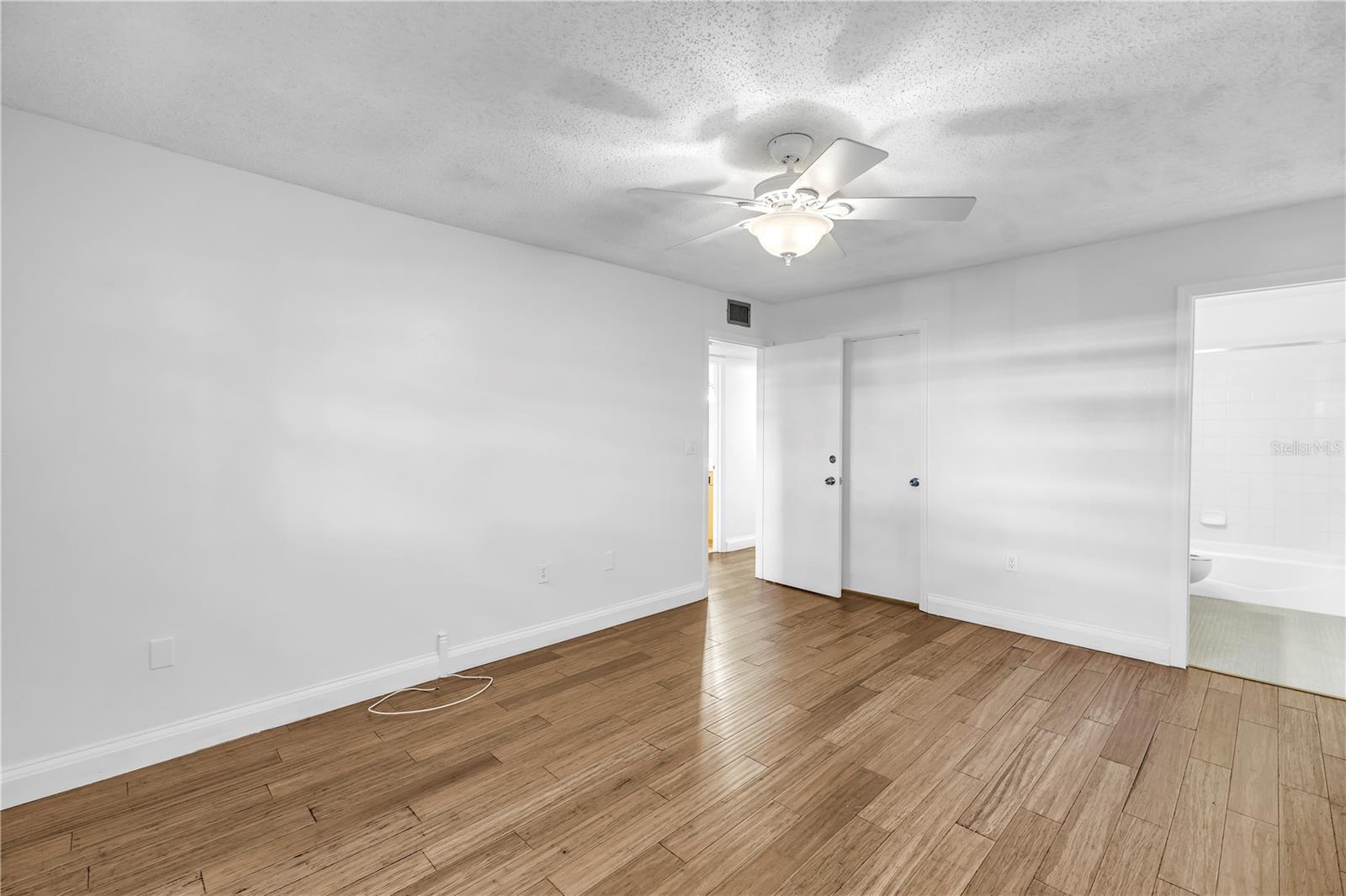 Image 12 of 30 For 1701 Belleair Forest Drive B