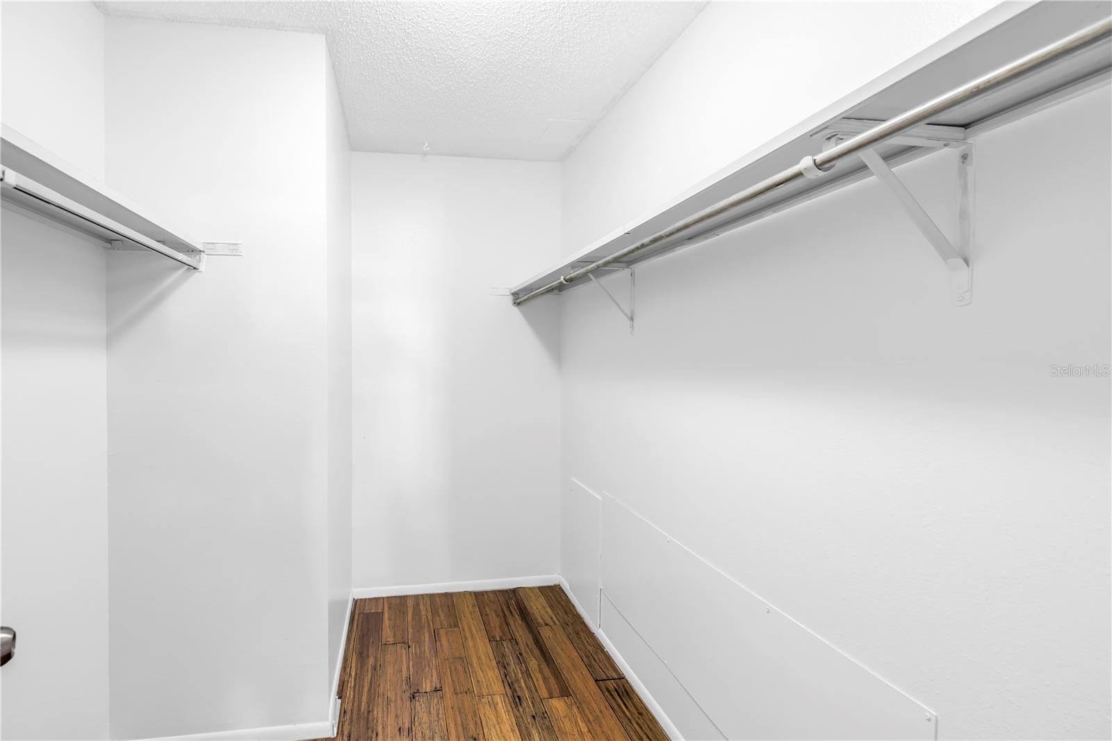 Image 14 of 30 For 1701 Belleair Forest Drive B