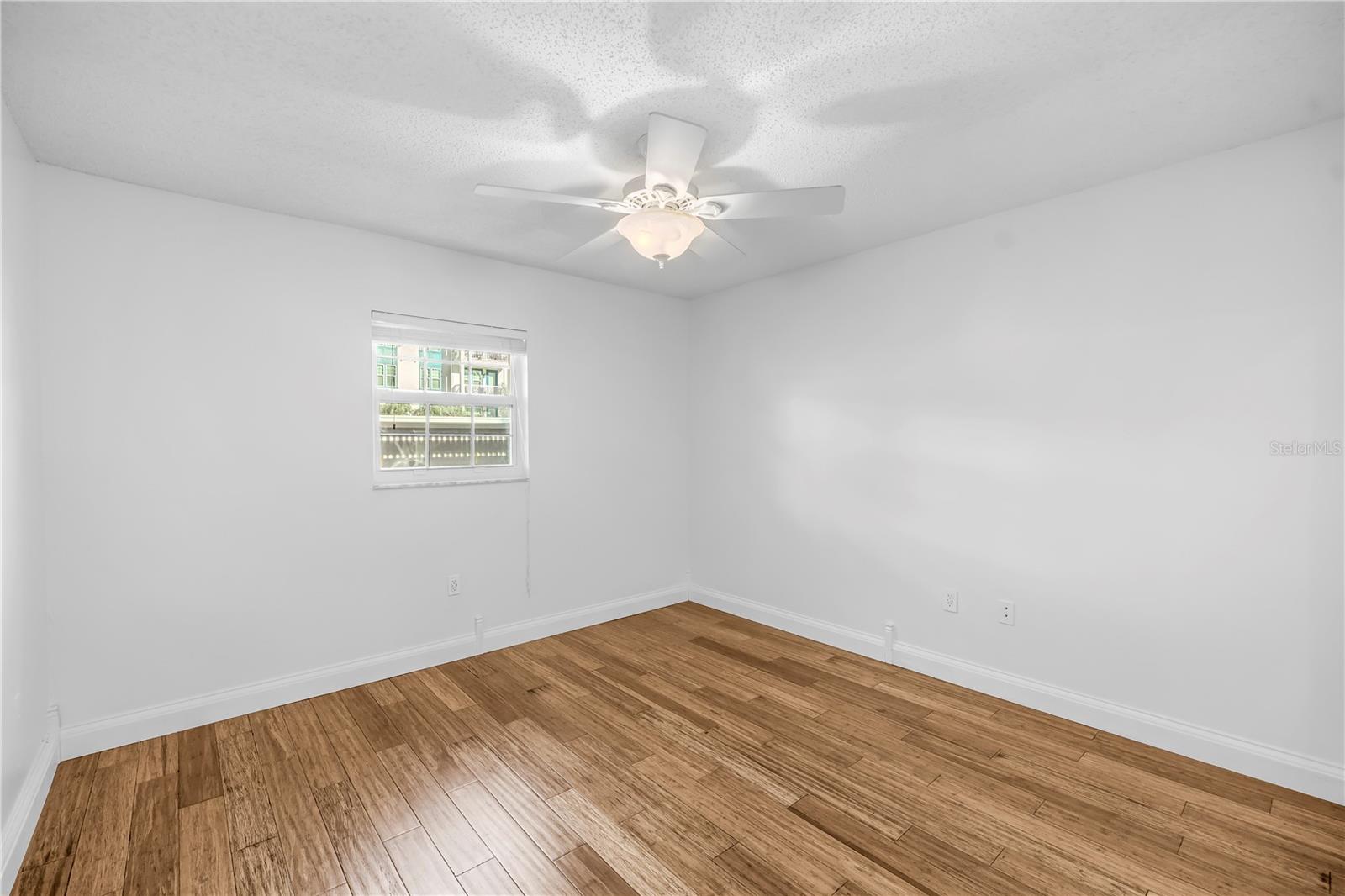 Image 15 of 30 For 1701 Belleair Forest Drive B