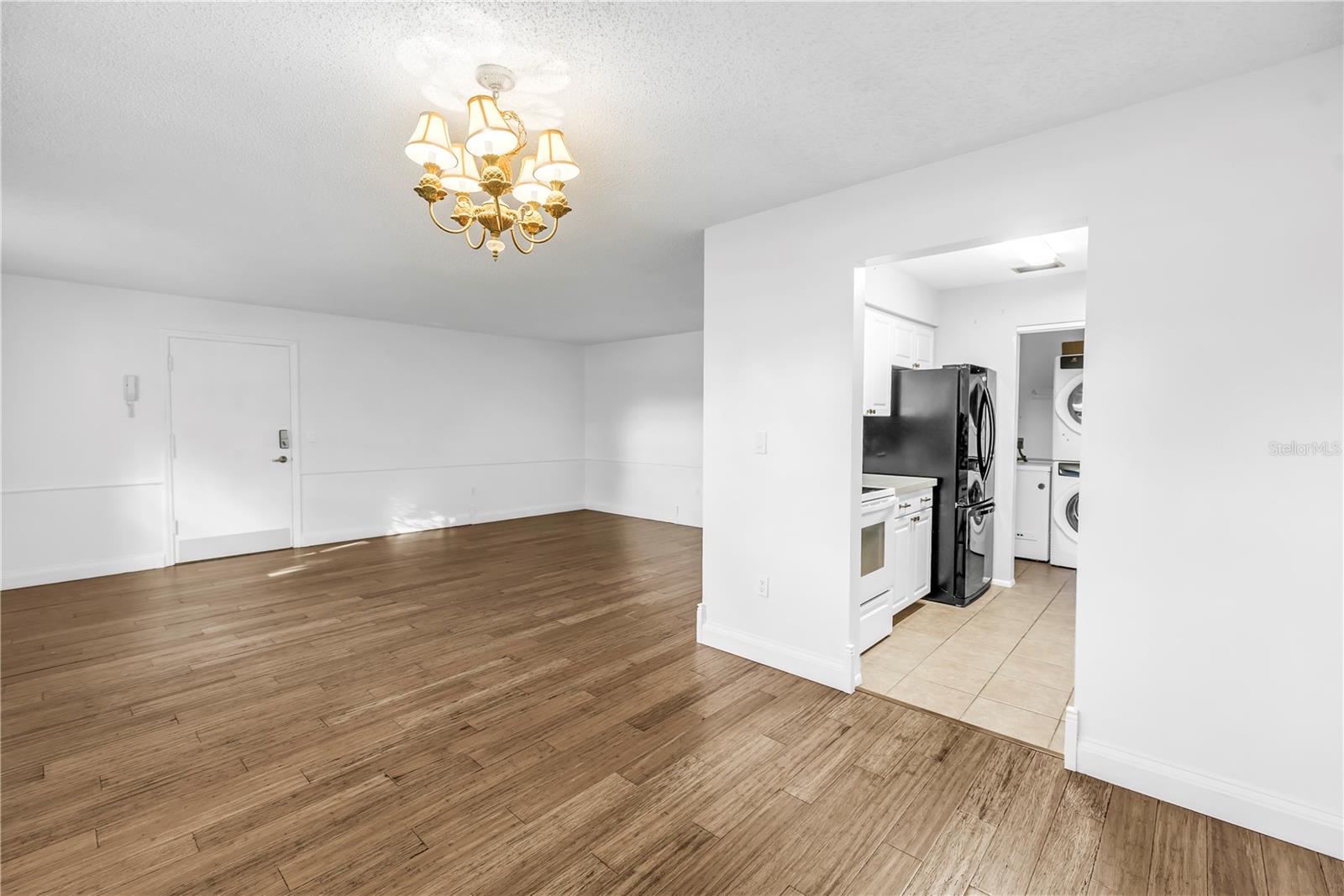 Image 19 of 30 For 1701 Belleair Forest Drive B
