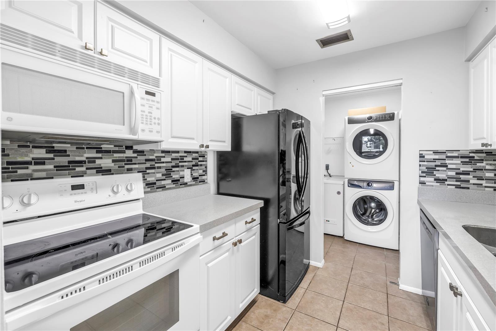 Image 21 of 30 For 1701 Belleair Forest Drive B
