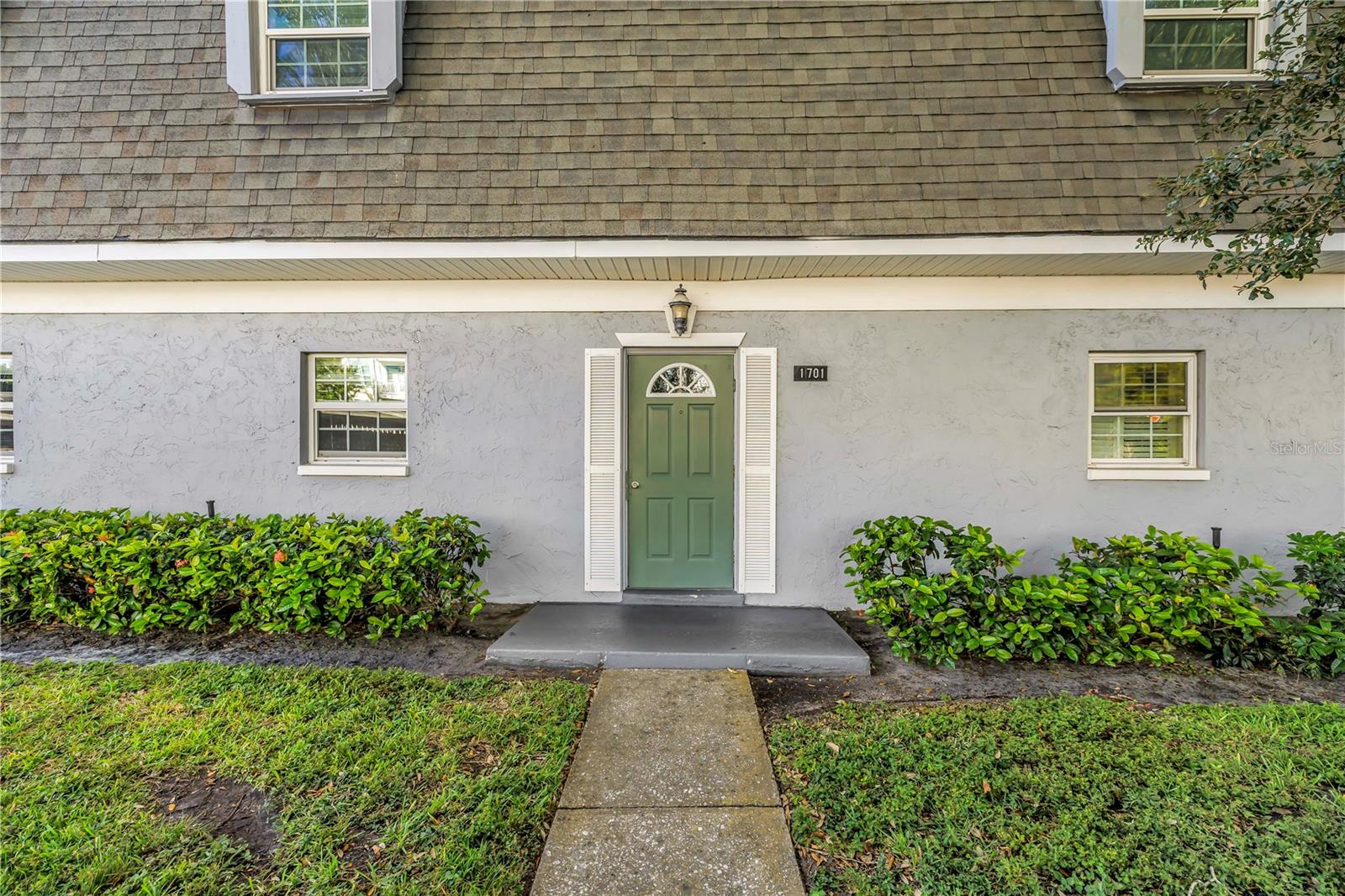 Image 5 of 30 For 1701 Belleair Forest Drive B