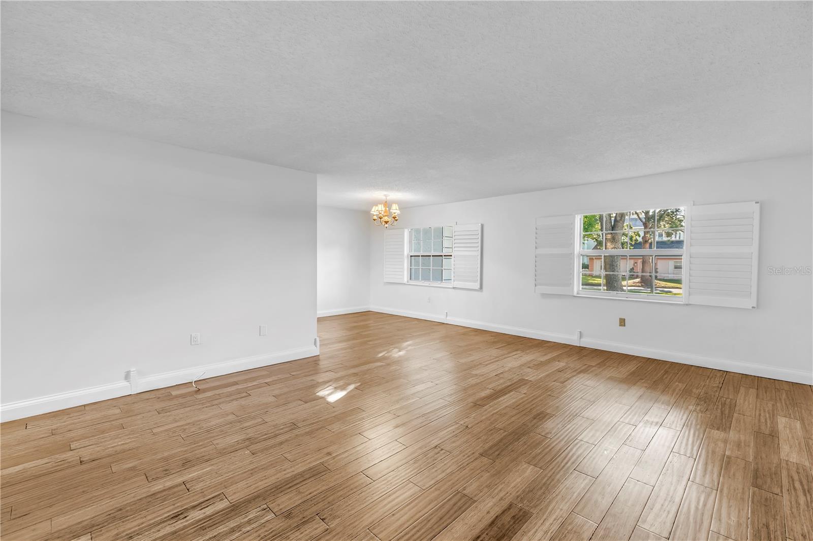 Image 8 of 30 For 1701 Belleair Forest Drive B