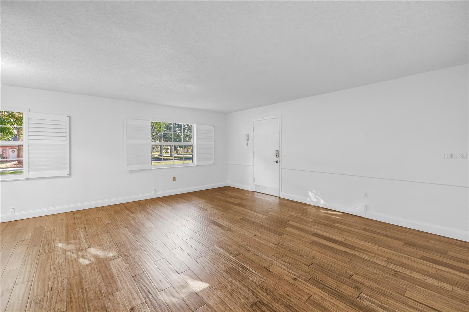 Image 9 of 30 For 1701 Belleair Forest Drive B