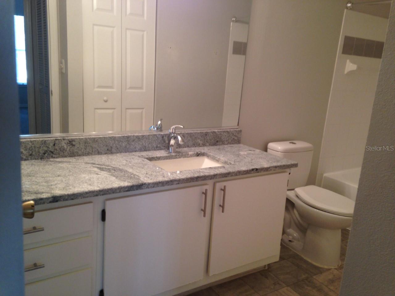 Image 17 of 28 For 5608 Pinnacle Heights Circle 208