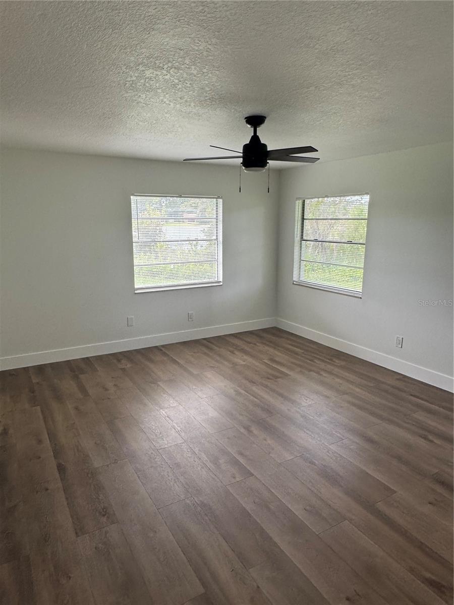 Image 19 of 44 For 18208 State Road 52