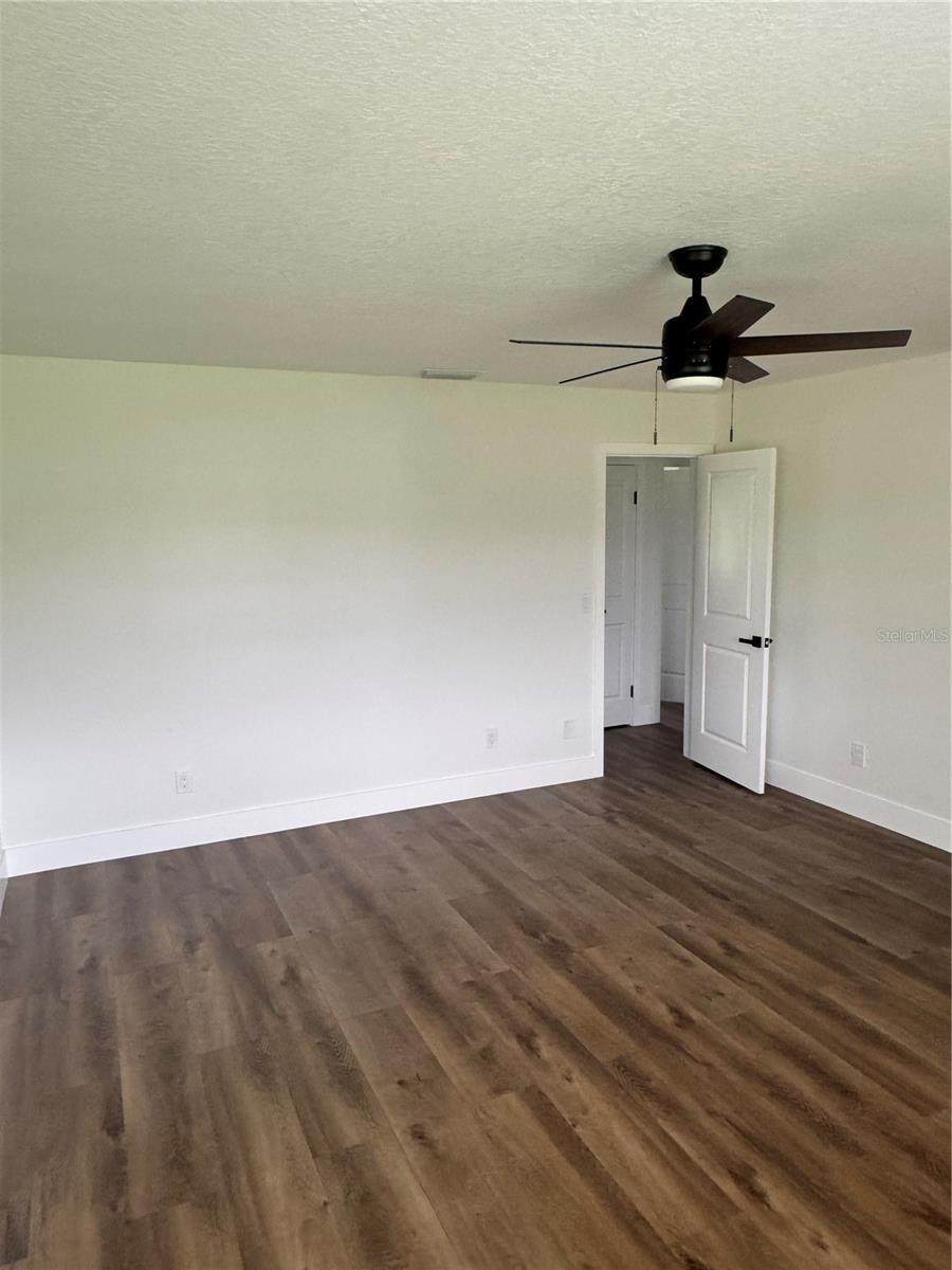 Image 20 of 44 For 18208 State Road 52