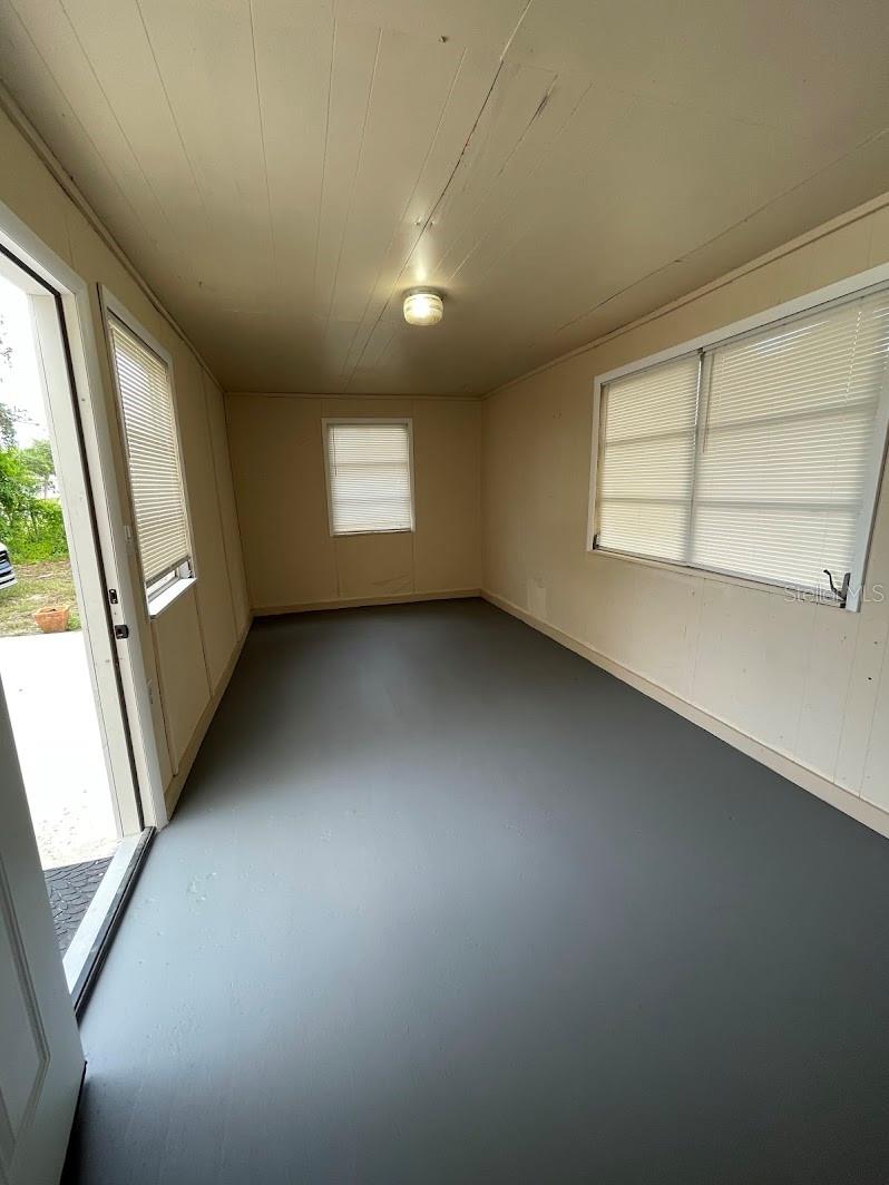 Image 30 of 34 For 901 Woodlawn Street