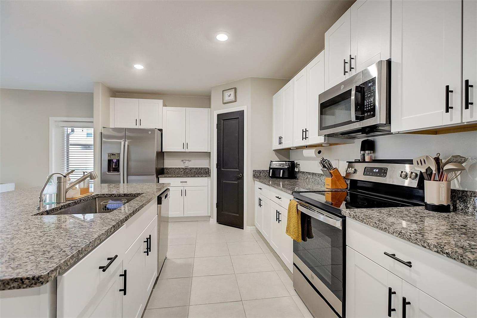 Image 12 of 36 For 9906 Jackfruit Court