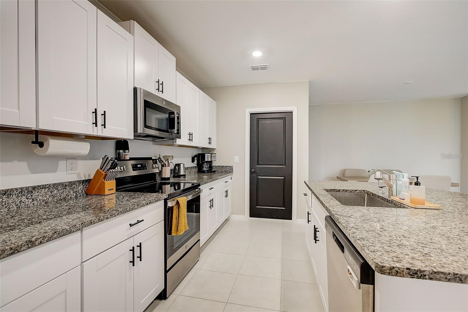 Image 14 of 36 For 9906 Jackfruit Court