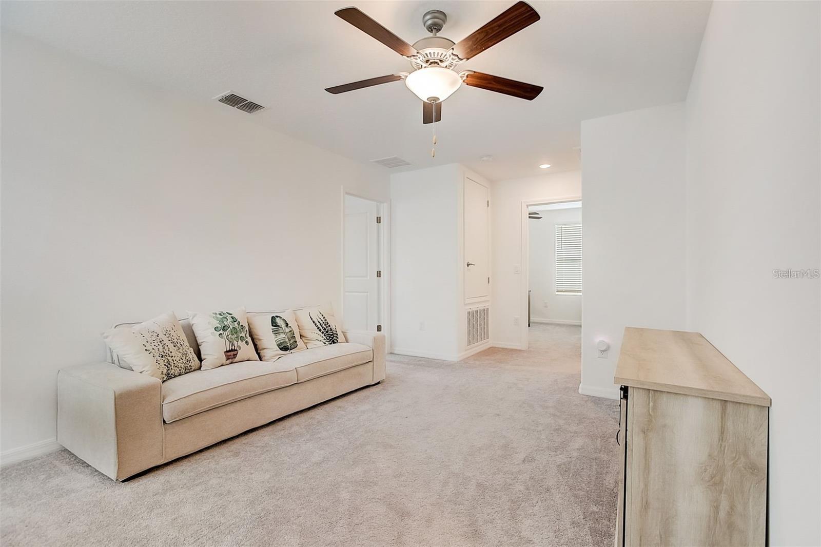 Image 17 of 36 For 9906 Jackfruit Court